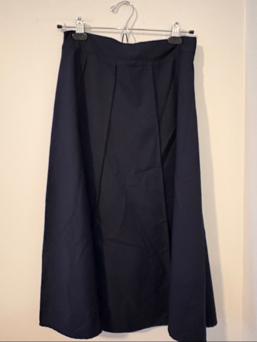 Elegant Black Maxi Skirt with Flared Silhouette